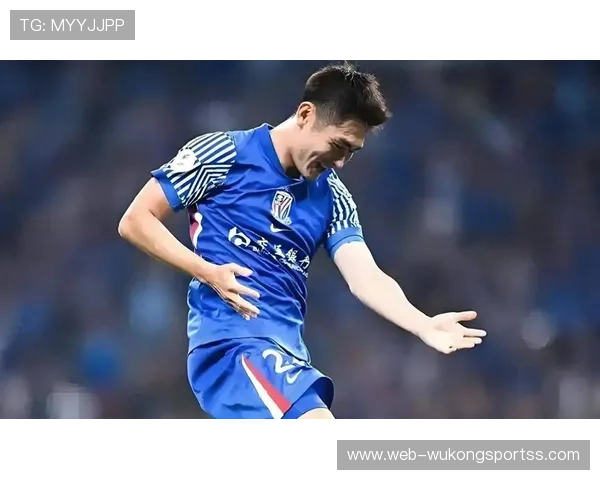 申花中场运转表面平稳，关键连接环节屡现断链问题