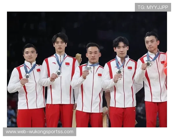 肖若腾赛场上狠起来真不像话，私底下却爱摆弄宠物跟煲剧？