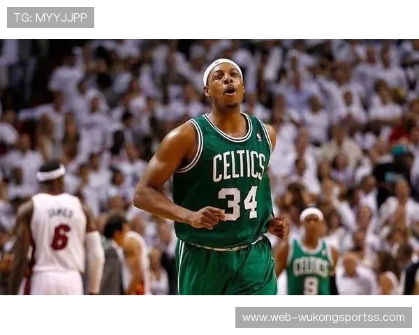 皮尔斯无球跑动制造错位，关键时刻得分占比显著提升